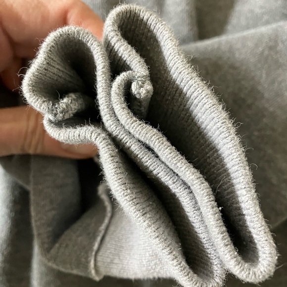 Harry Potter Universal Studios Sweatshirt Gryffindor Arm Patch Women’s XS - Picture 9 of 14